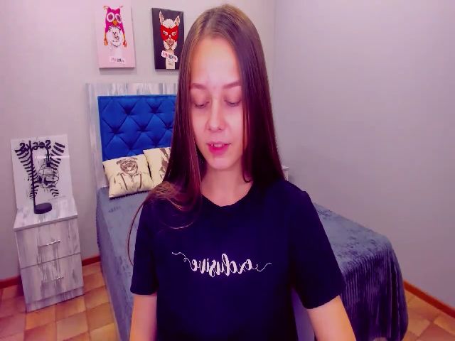 Live sex webcam photo for LianaWild #265350850