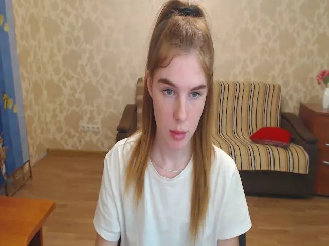 Live sex webcam photo for Vesnyshka #263295317