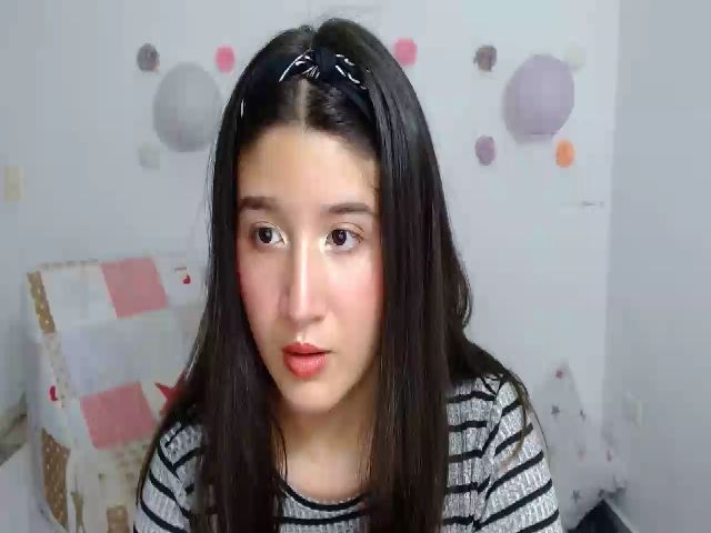 Live sex webcam photo for Em_aa #253639774