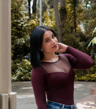 Live sex webcam photo for meiby_june #241737633