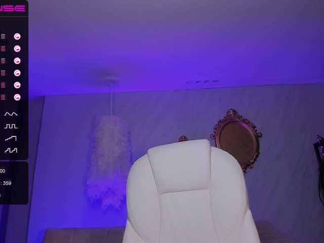 Live sex webcam photo for ValerieAustin #287947121