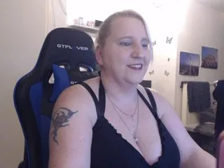 Live sex webcam photo for DrachenLady39 #240756610