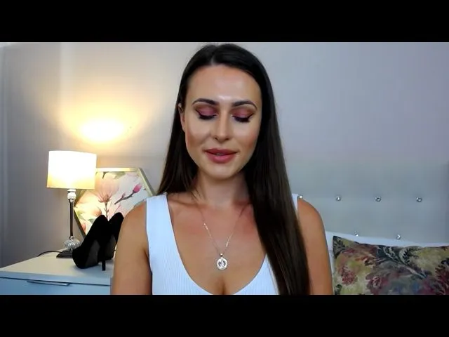 Live sex webcam photo for CharlotteLOV #255372237
