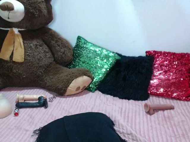 Live sex webcam photo for cristalb1 #241100986