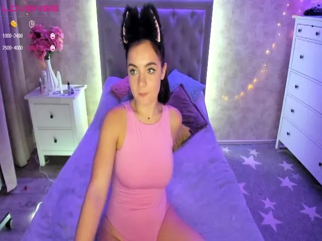 Live sex webcam photo for AliceOk #263837160