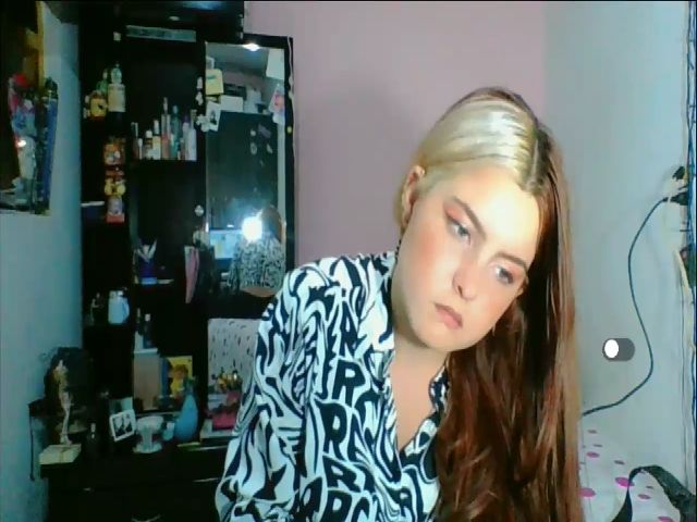 Live sex webcam photo for Amanda_Callum #259649314