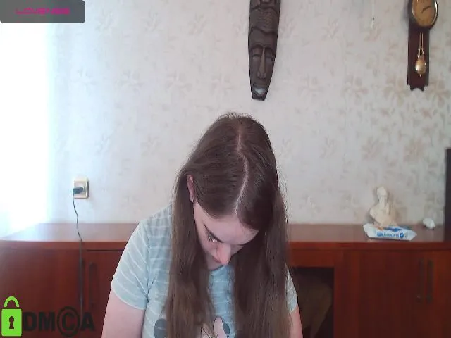 Live sex webcam photo for Fi_Lena #259905613