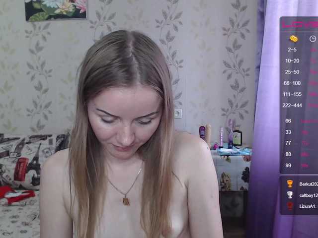 Live sex webcam photo for Alenushka888 #241506984