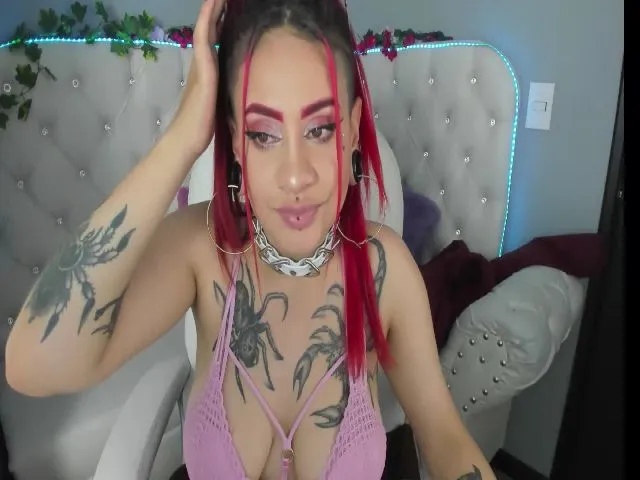 Live sex webcam photo for KristalSchwrz #256815070