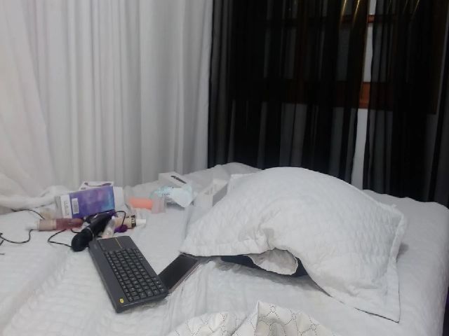 Live sex webcam photo for Sofia_garces #260356195