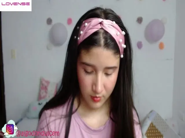 Live sex webcam photo for Em_aa #261104636