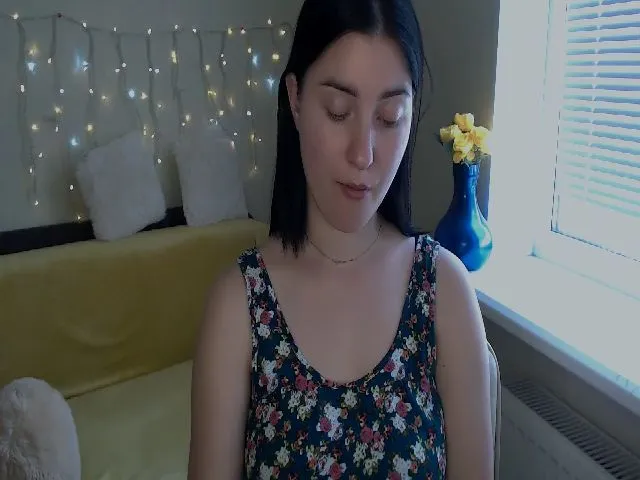 Live sex webcam photo for JenniferGill #252467580