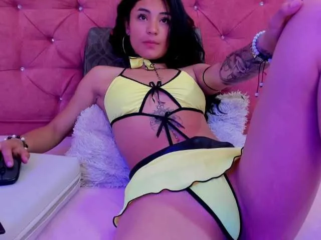 Live sex webcam photo for ConnieBronw #242651785