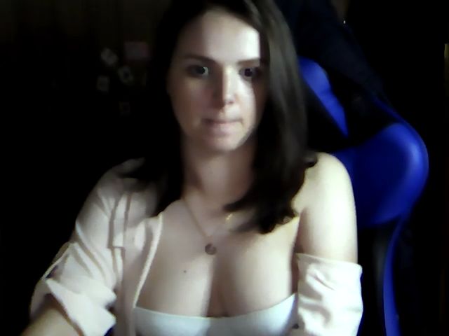 Live sex webcam photo for BattyCrystal #257153763