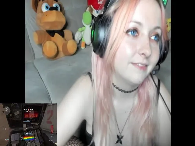 Live sex webcam photo for PrincessBluu #256125545