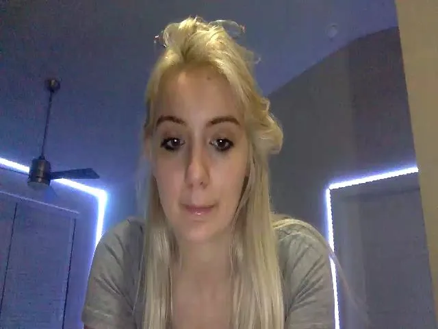 Live sex webcam photo for Sammy_gray #264105660