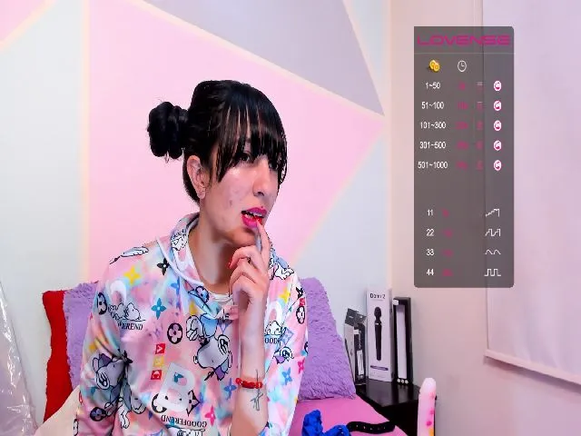 Live sex webcam photo for Violetatoo #253750053