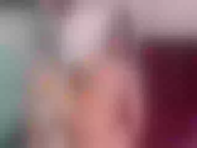 Live sex webcam photo for Sun_kissed1 #261952064