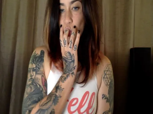 Live sex webcam photo for BillieFox_ #261131588