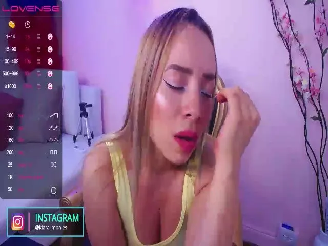 Live sex webcam photo for Kiaramoon #253458730