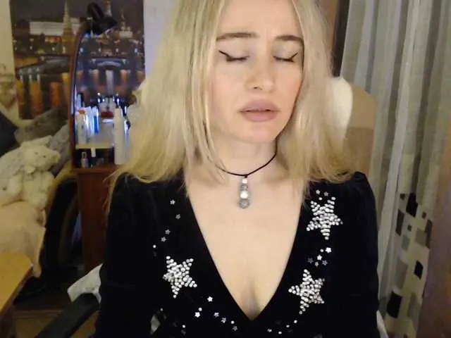 Live sex webcam photo for xyliganka777 #241043084