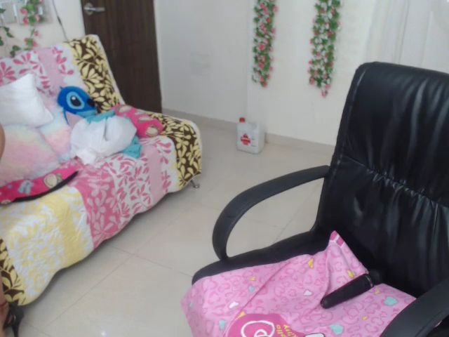 Live sex webcam photo for MILF_karol #264027012