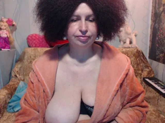 Live sex webcam photo for AzureSky #241735028