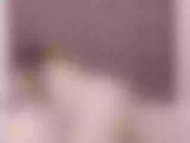 Live sex webcam photo for GreenBlondie #254884738
