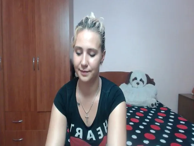 Live sex webcam photo for Tweetyboom #253632956