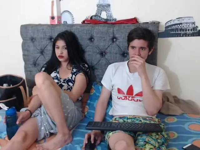 Live sex webcam photo for Emyandjackie #240978371