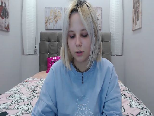 Live sex webcam photo for Helokit #253715827