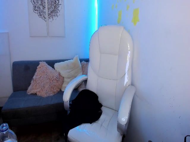 Live sex webcam photo for Connie__jones #255770974