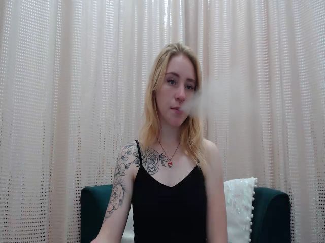 Live sex webcam photo for RedBerryy #260484195