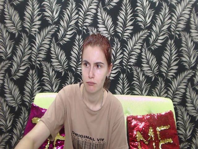 Live sex webcam photo for MollyTravis #262239051