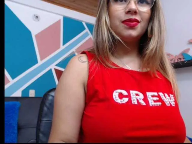 Live sex webcam photo for julianalopezX #241042395