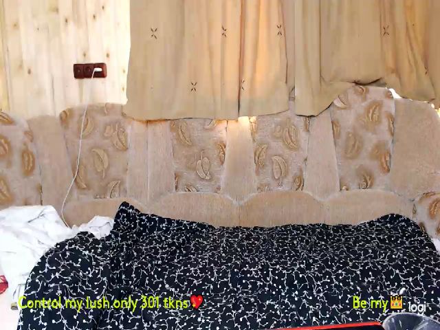 Live sex webcam photo for LimonadV #259751229