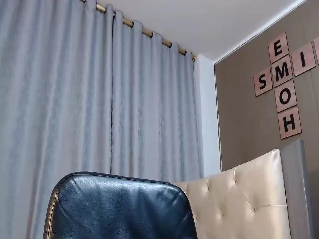 Live sex webcam photo for ScarletDsire #252683716