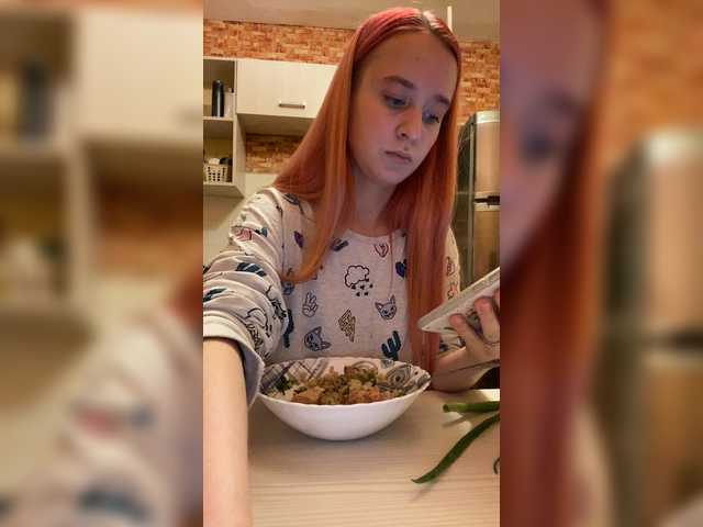 Live sex webcam photo for KiraLiLime #287989921