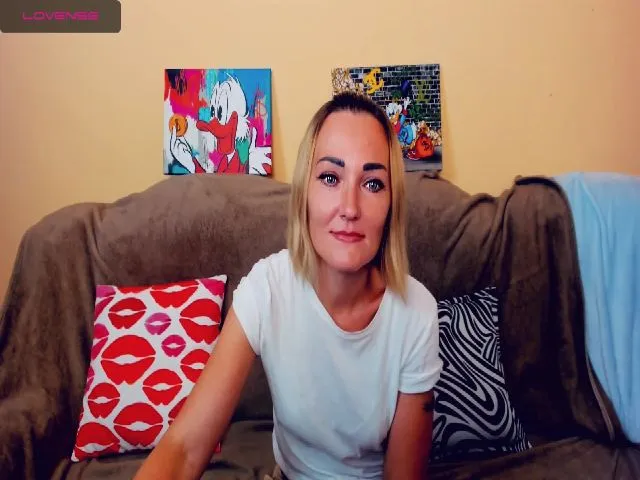Live sex webcam photo for SecretDream #261250122