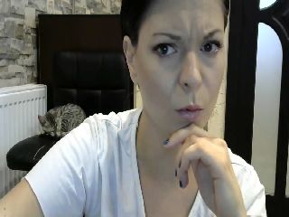 Live sex webcam photo for Velicious7 #251839442