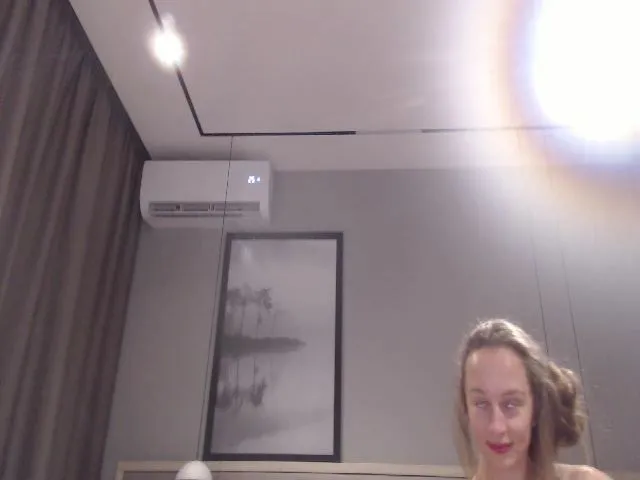 Live sex webcam photo for Innocent_Miss #252903989