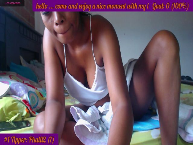 Live sex webcam photo for BIGXXBOOBS #262734223