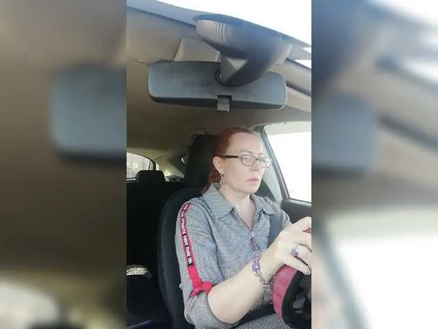 Live sex webcam photo for IvettaShine #241476346