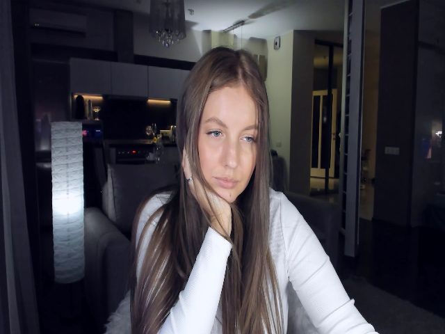 Live sex webcam photo for GossipGirl_ #264483297