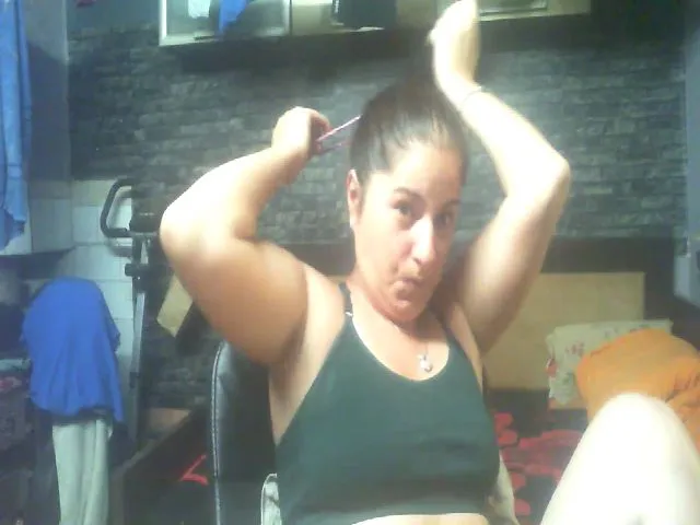 Live sex webcam photo for MGabrielle #256792399