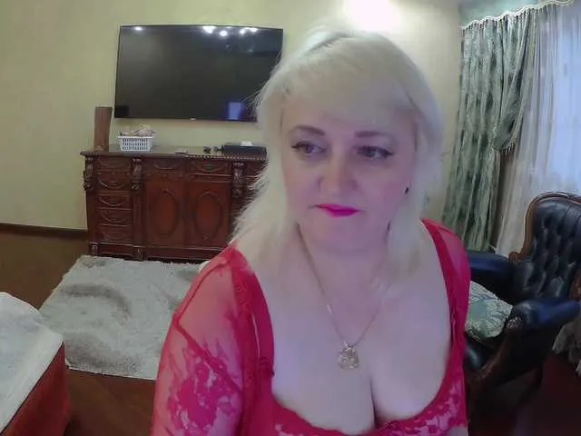 Live sex webcam photo for CHERRY786 #253865337