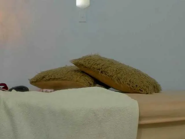 Live sex webcam photo for Sweet-ass1 #241187328