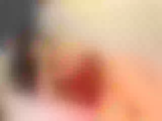 Live sex webcam photo for AmelieBrunel #257487023