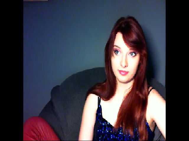 Live sex webcam photo for VirginLuna18 #256364941