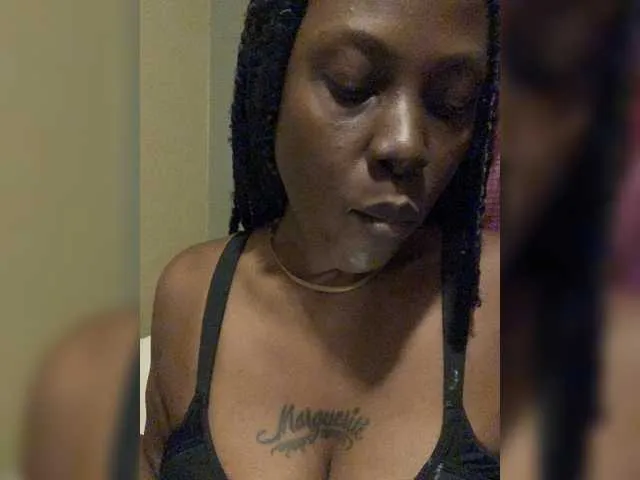 Live sex webcam photo for MargiTheTease #265050583